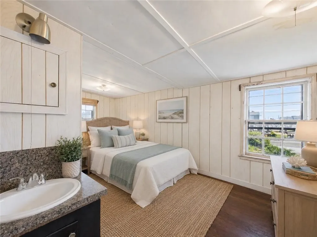 1127 Succotash Road Narragansett RI 02879