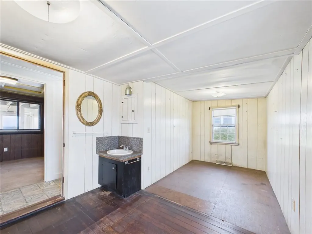 1127 Succotash Road Narragansett RI 02879