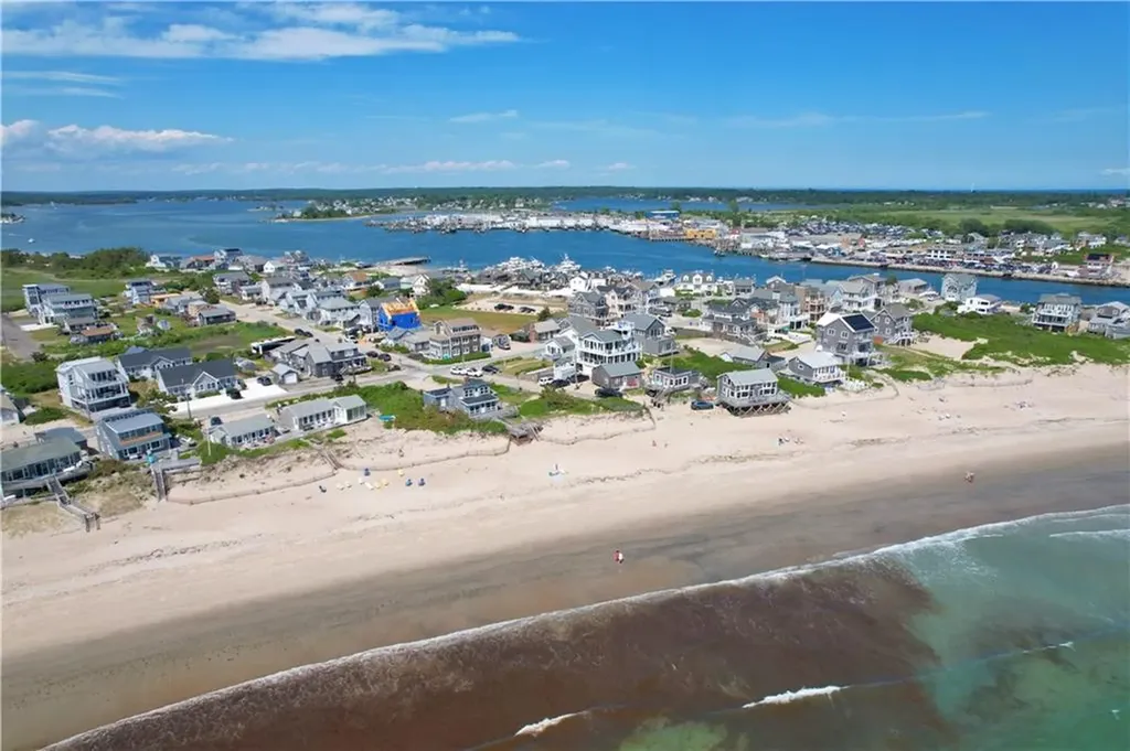 1127 Succotash Road Narragansett RI 02879