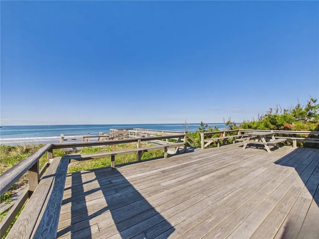 1127 Succotash Road Narragansett RI 02879