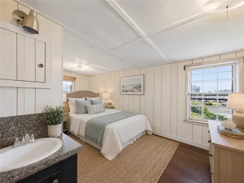 1127 Succotash Road Narragansett RI 02879