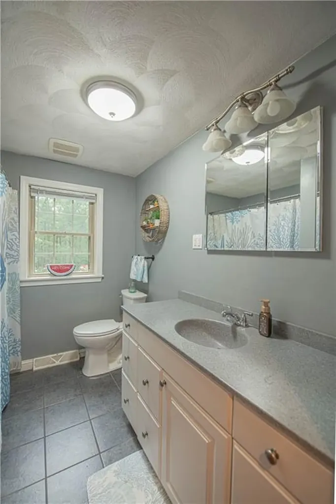 20 Whipple Road Smithfield RI 02917