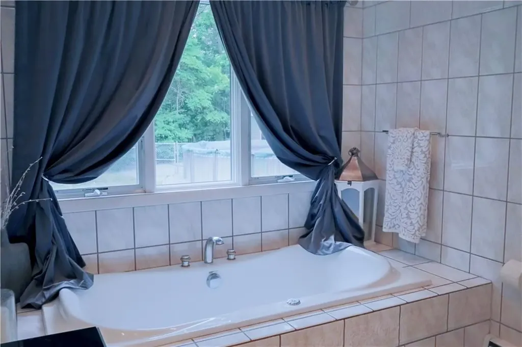 42 Elmdale Avenue Johnston RI 02919