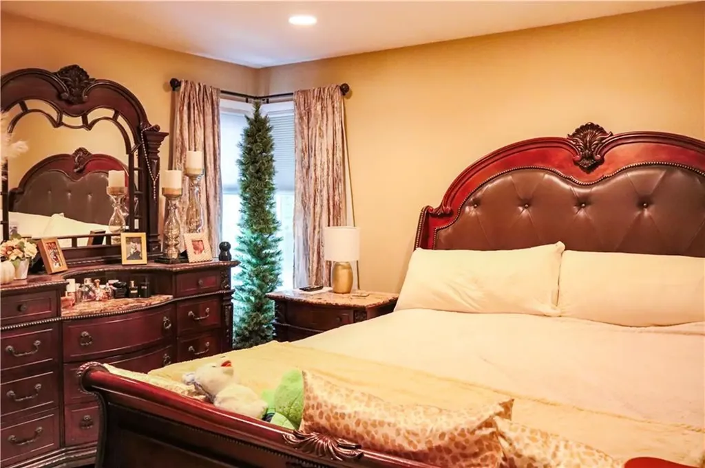 42 Elmdale Avenue Johnston RI 02919