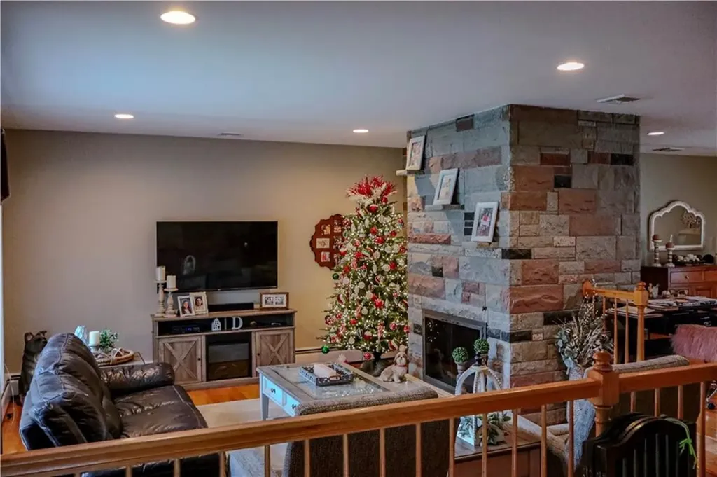 42 Elmdale Avenue Johnston RI 02919