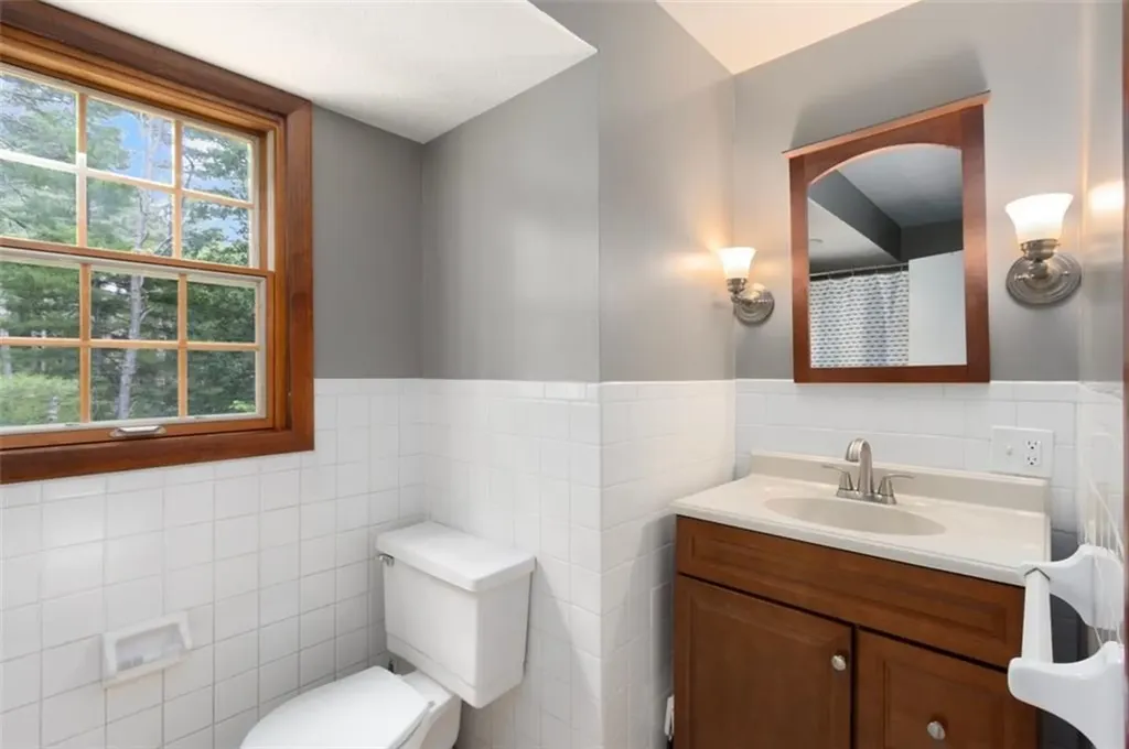 257 Shannock Road South Kingstown RI 02879
