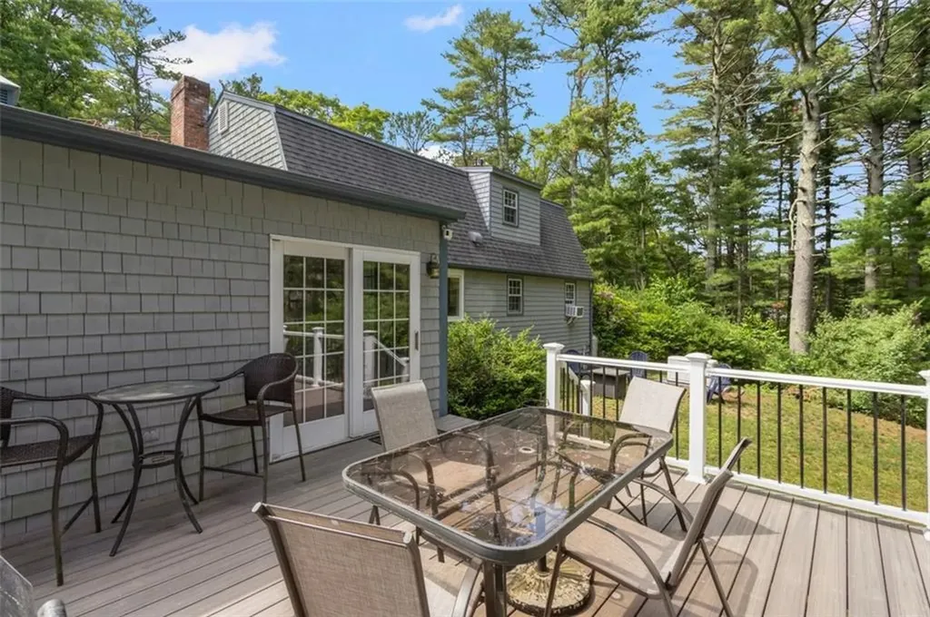 257 Shannock Road South Kingstown RI 02879