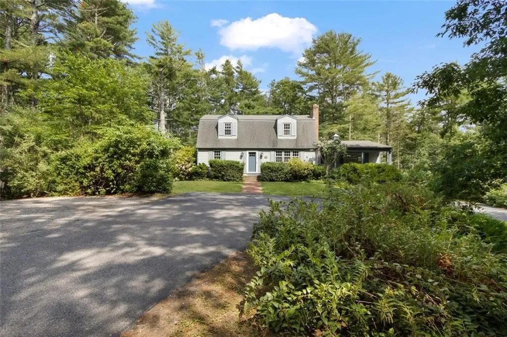 257 Shannock Road South Kingstown RI 02879