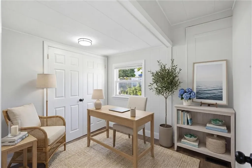 48 Mason Avenue Portsmouth RI 02871