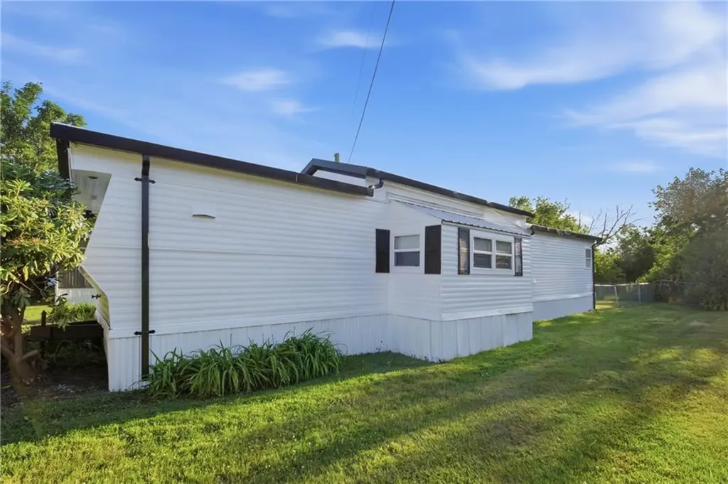 48 Mason Avenue Portsmouth RI 02871