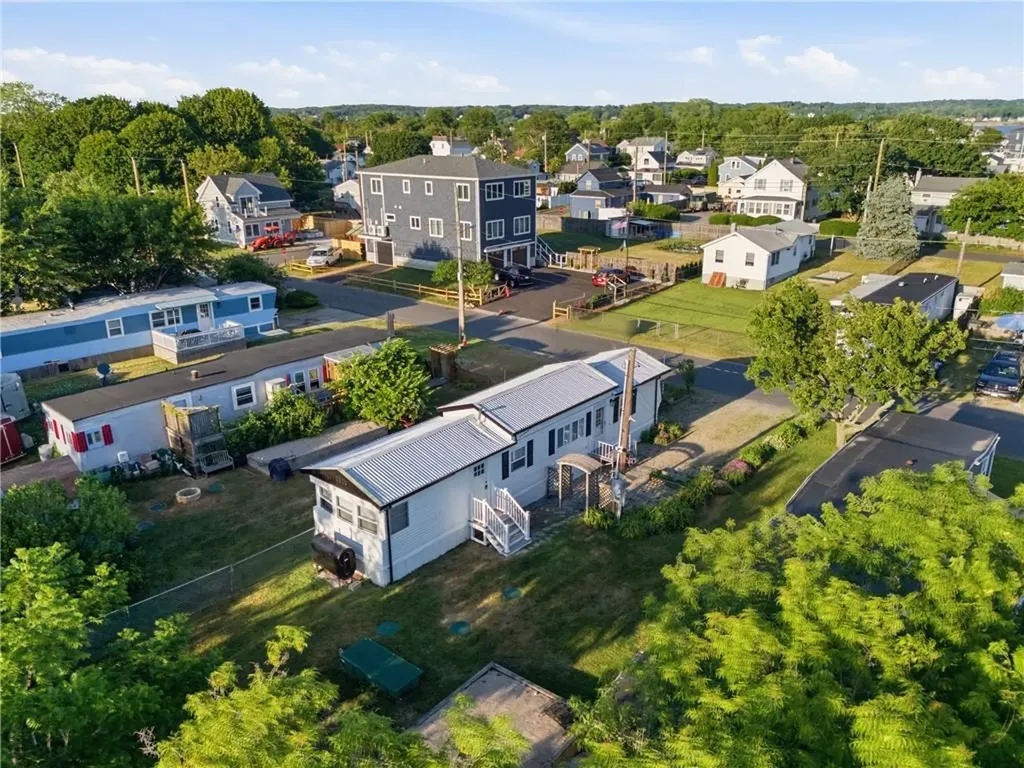48 Mason Avenue Portsmouth RI 02871