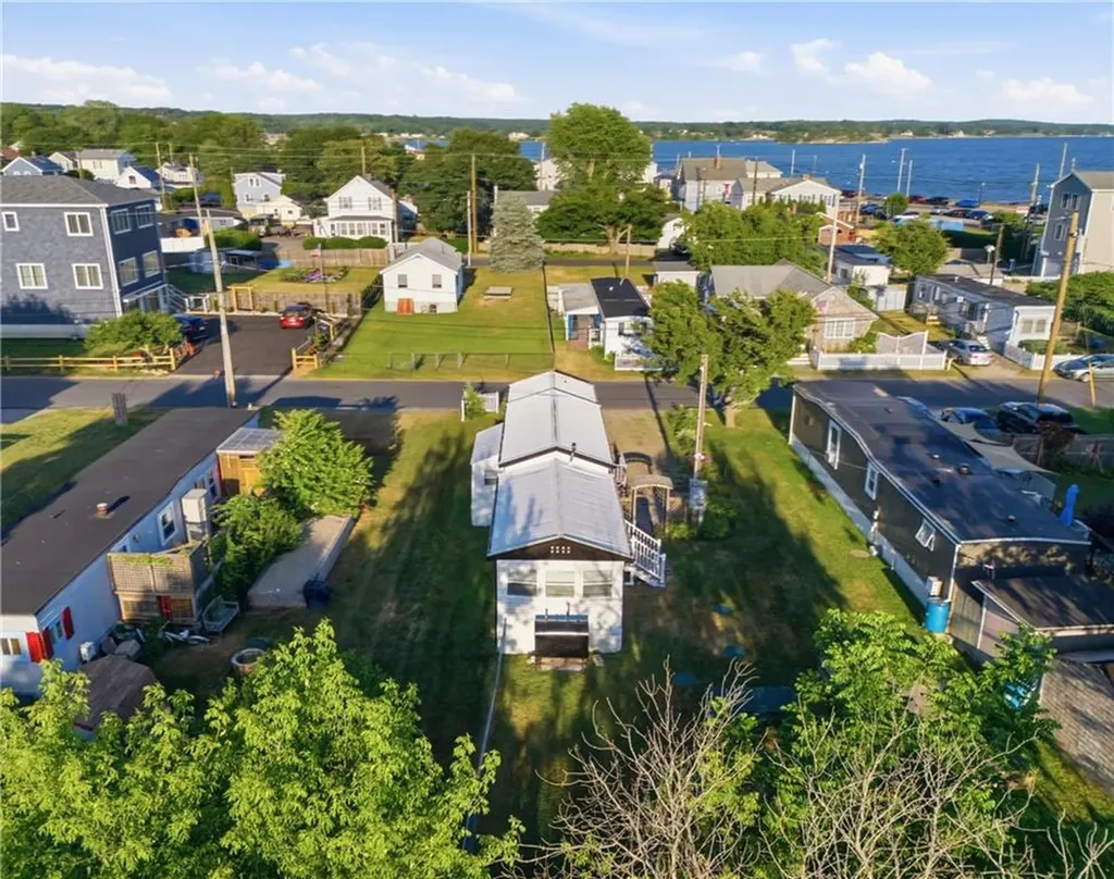 48 Mason Avenue Portsmouth RI 02871