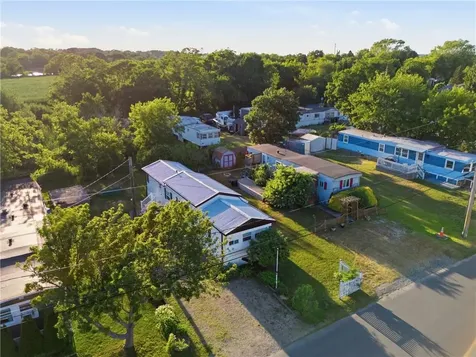 48 Mason Avenue Portsmouth RI 02871