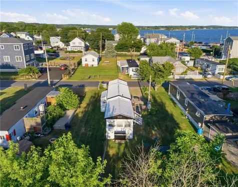 48 Mason Avenue Portsmouth RI 02871
