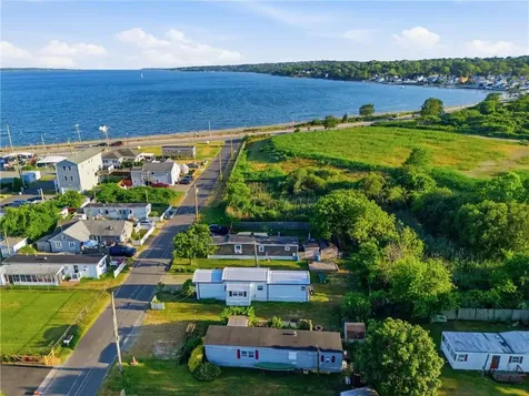 48 Mason Avenue Portsmouth RI 02871