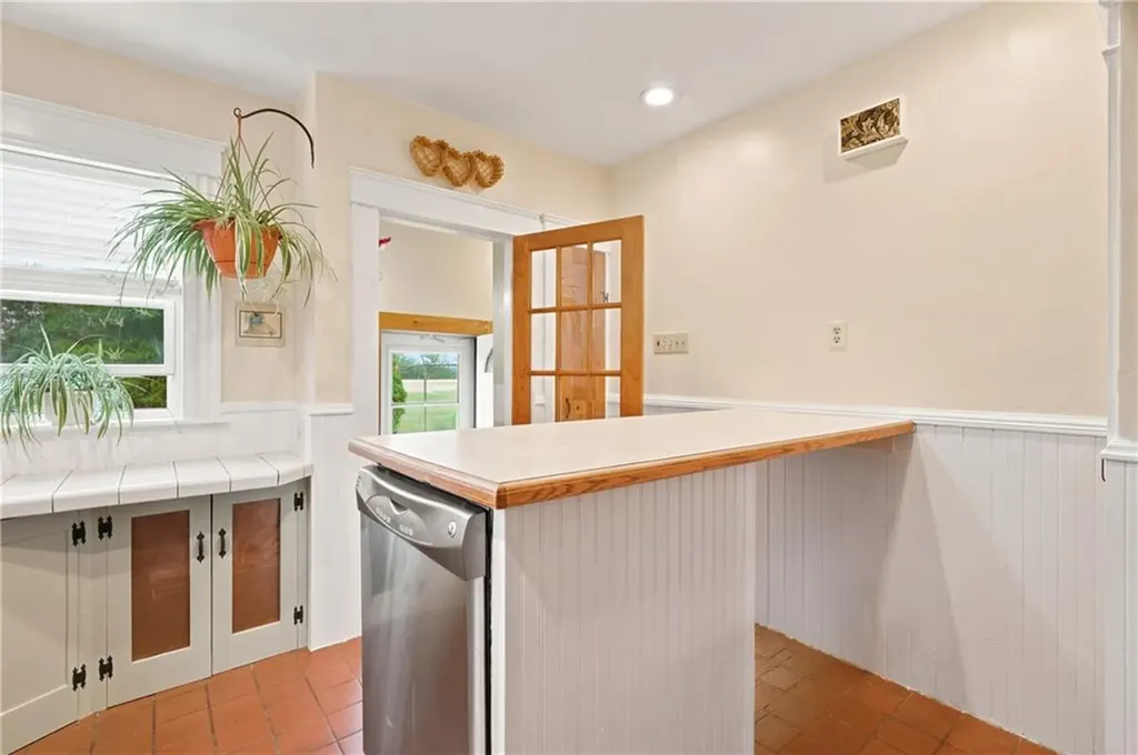 195 Elmore Avenue Woonsocket RI 02895