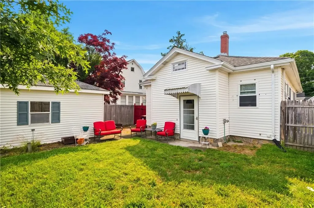 195 Elmore Avenue Woonsocket RI 02895