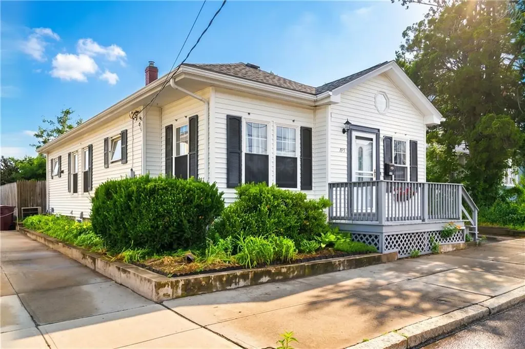 195 Elmore Avenue Woonsocket RI 02895