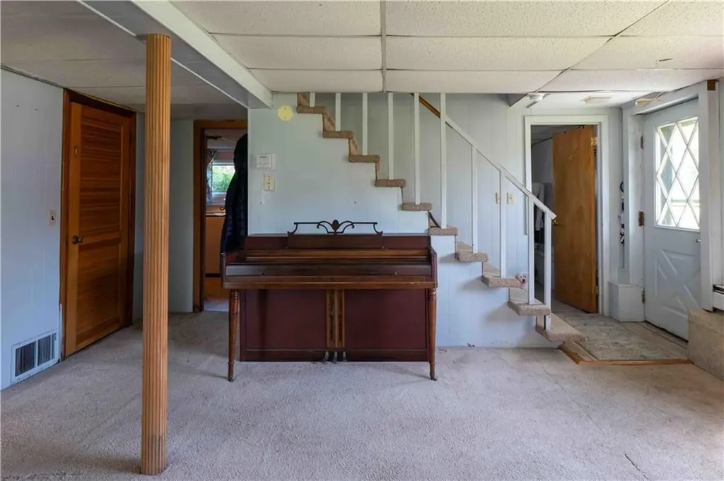 31 Cross Hill Drive Narragansett RI 02882