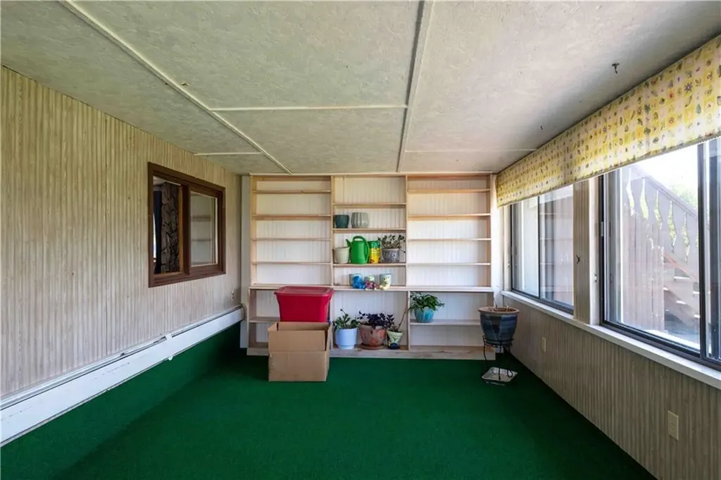 31 Cross Hill Drive Narragansett RI 02882