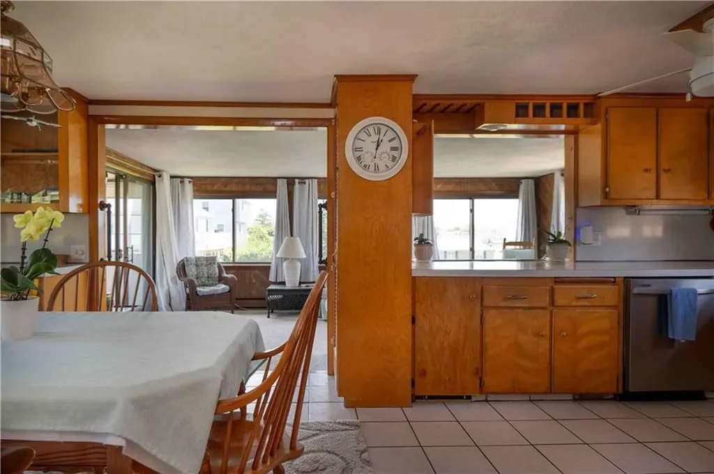 31 Cross Hill Drive Narragansett RI 02882