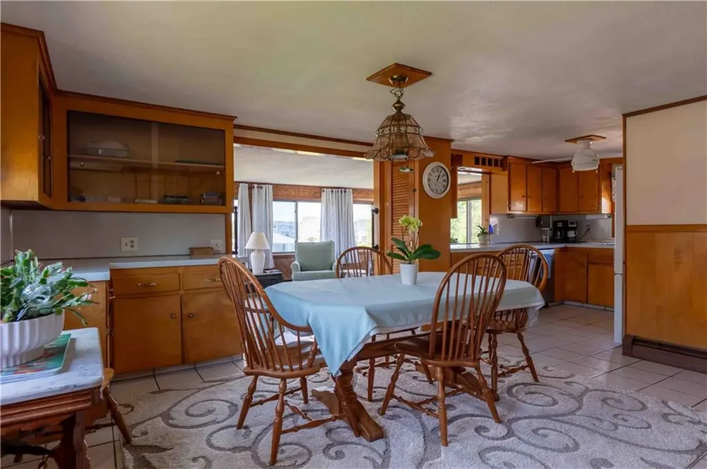 31 Cross Hill Drive Narragansett RI 02882