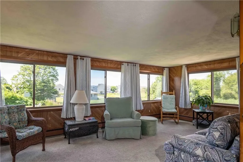 31 Cross Hill Drive Narragansett RI 02882