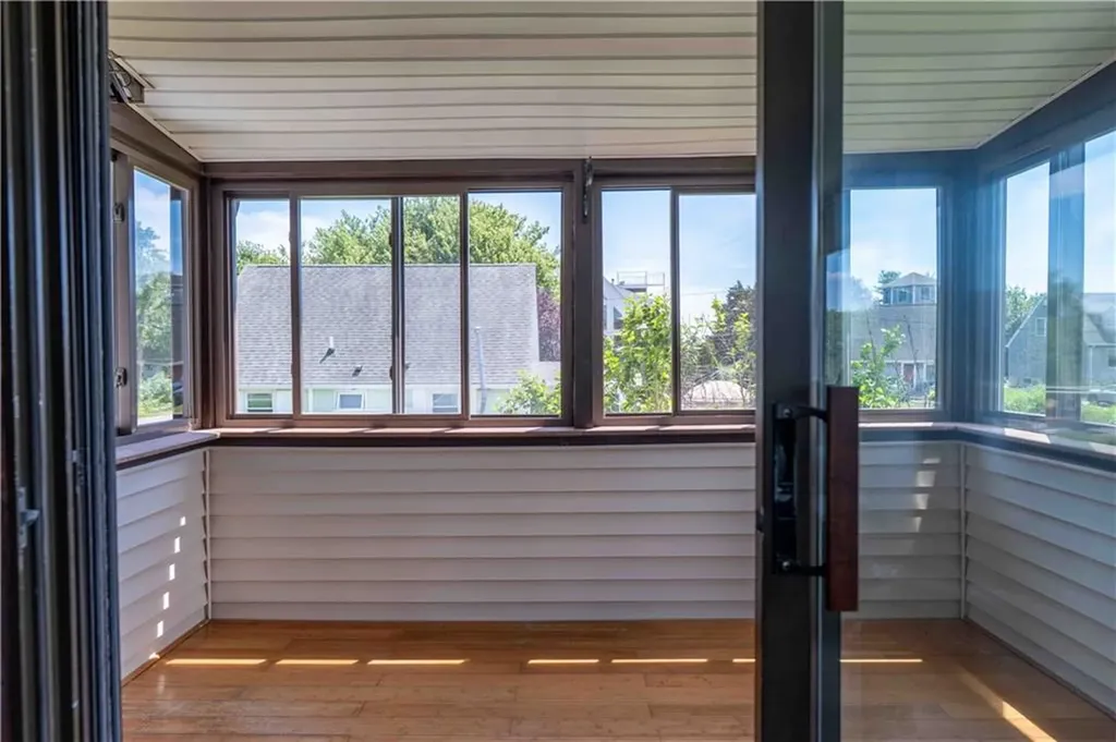 31 Cross Hill Drive Narragansett RI 02882