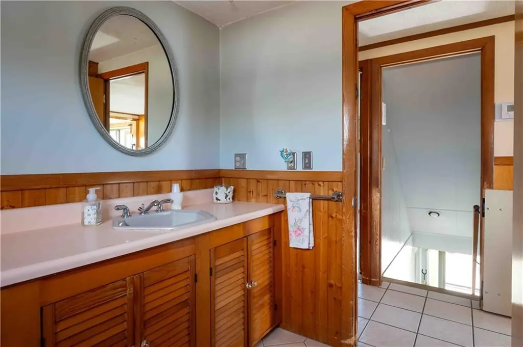 31 Cross Hill Drive Narragansett RI 02882