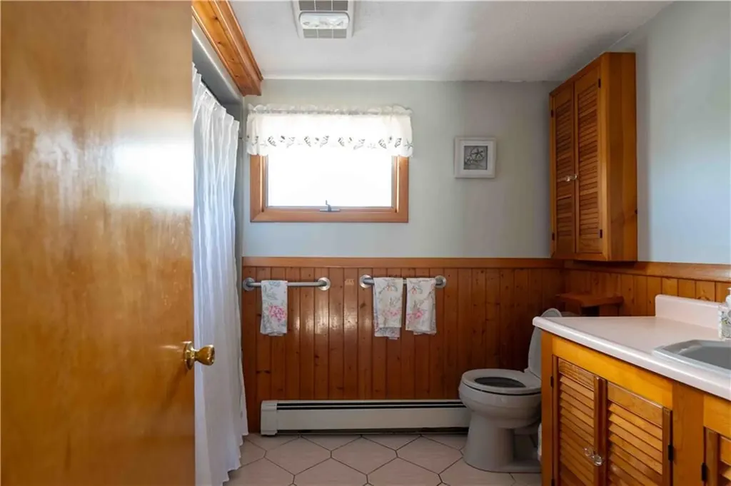 31 Cross Hill Drive Narragansett RI 02882