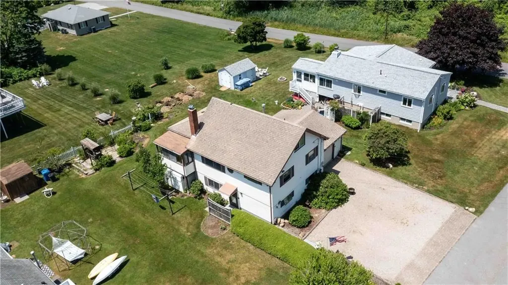 31 Cross Hill Drive Narragansett RI 02882