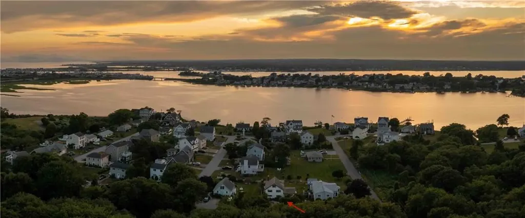 31 Cross Hill Drive Narragansett RI 02882
