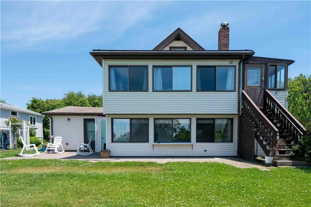 31 Cross Hill Drive Narragansett RI 02882