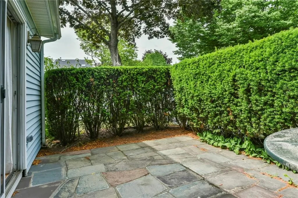 754 Williamsburg Circle Warwick RI 02886