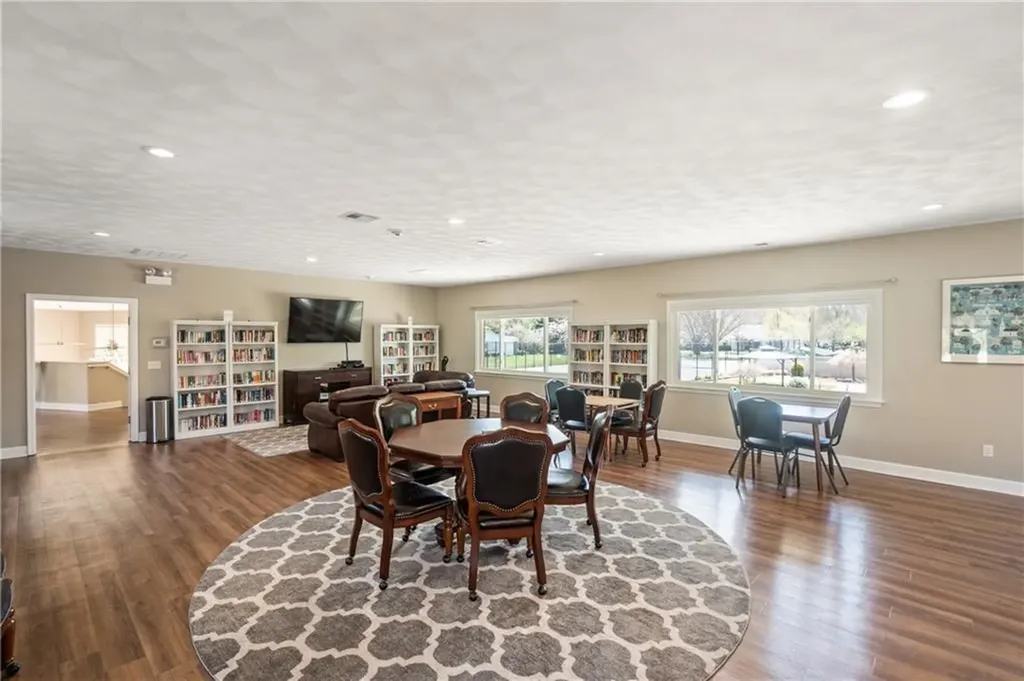 754 Williamsburg Circle Warwick RI 02886