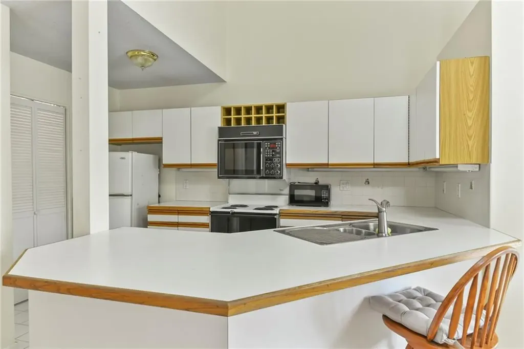 754 Williamsburg Circle Warwick RI 02886