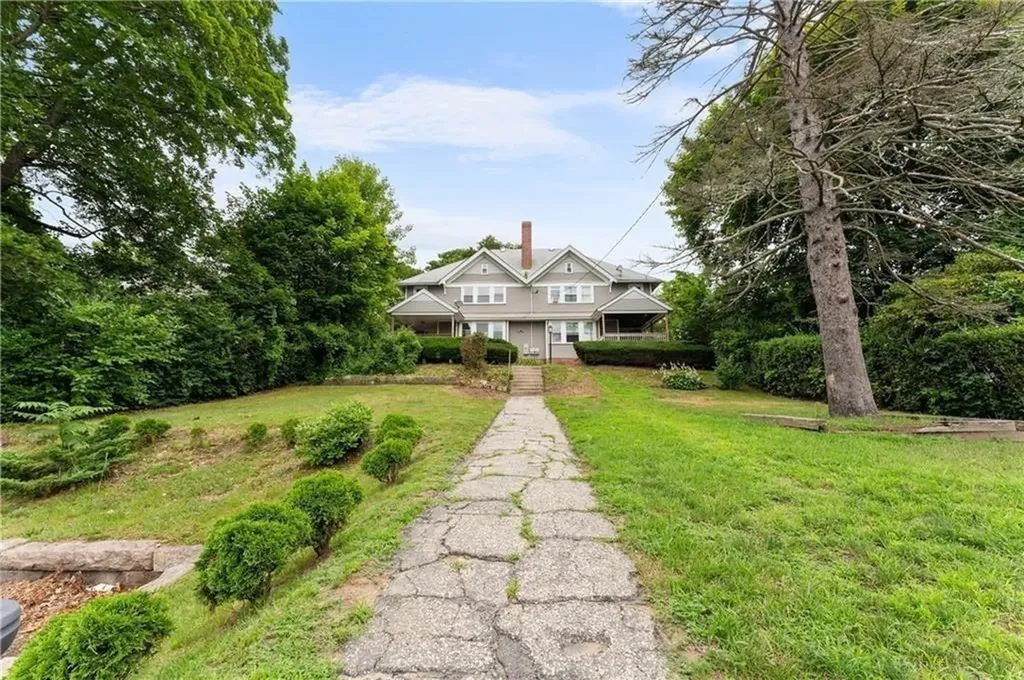 335 Blackstone Street Woonsocket RI 02895