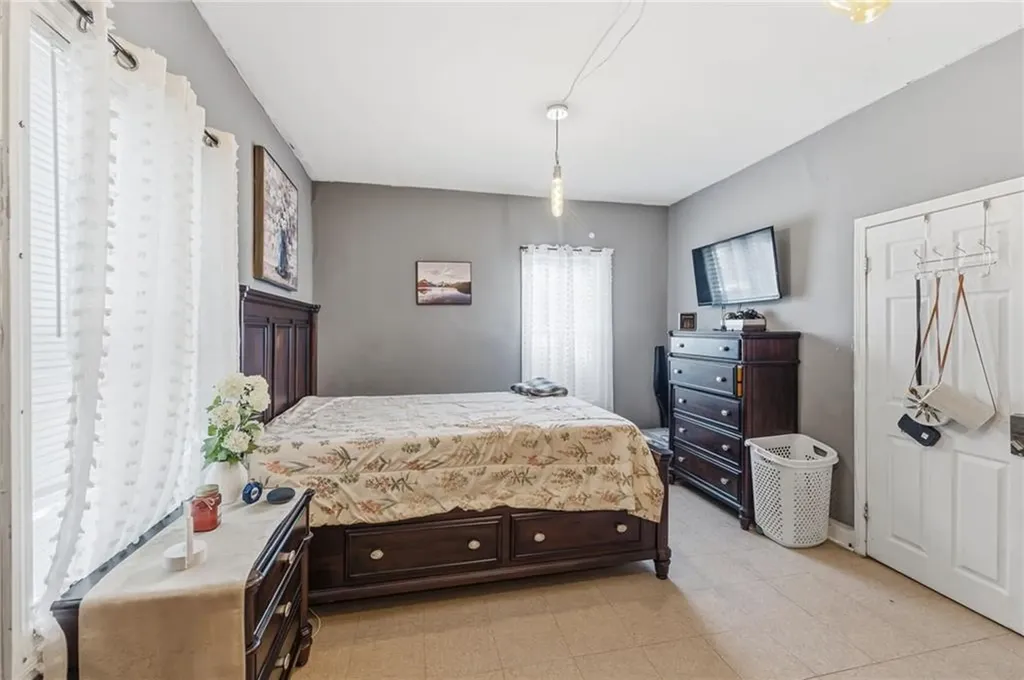 98 100 Pocasset Avenue Providence RI 02909
