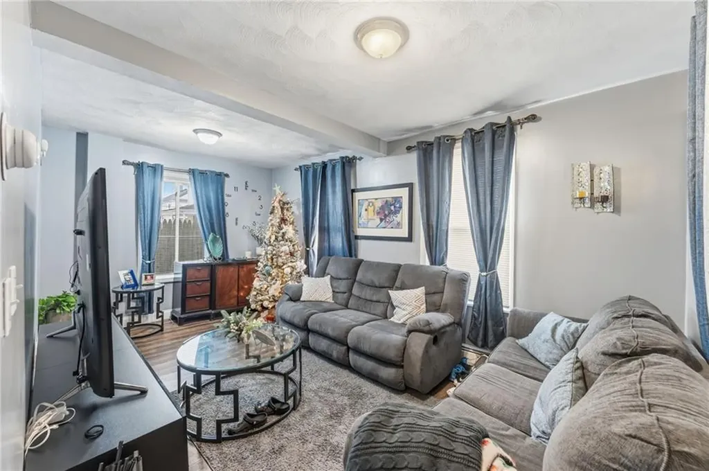 98 100 Pocasset Avenue Providence RI 02909