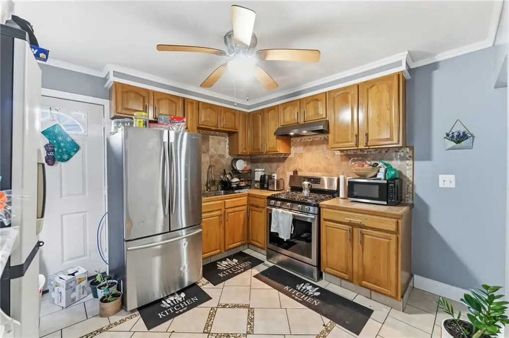 98 100 Pocasset Avenue Providence RI 02909
