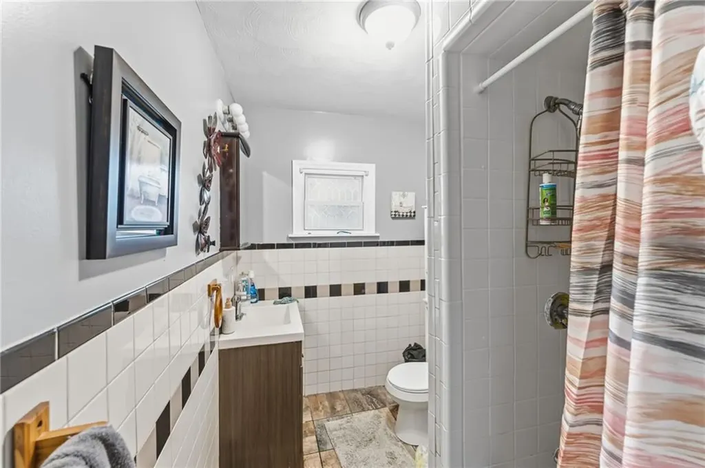 98 100 Pocasset Avenue Providence RI 02909