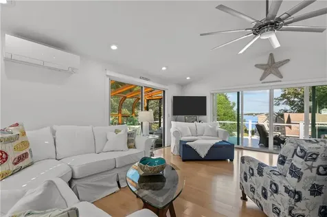 48 Therien Road Portsmouth RI 02871
