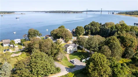 48 Therien Road Portsmouth RI 02871