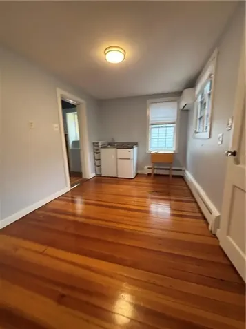 17 Constitution Street Bristol RI 02809