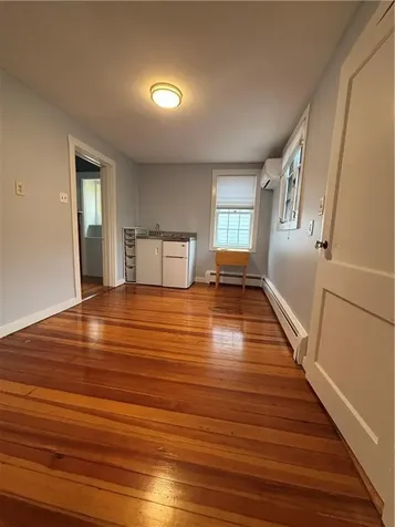 17 Constitution Street Bristol RI 02809