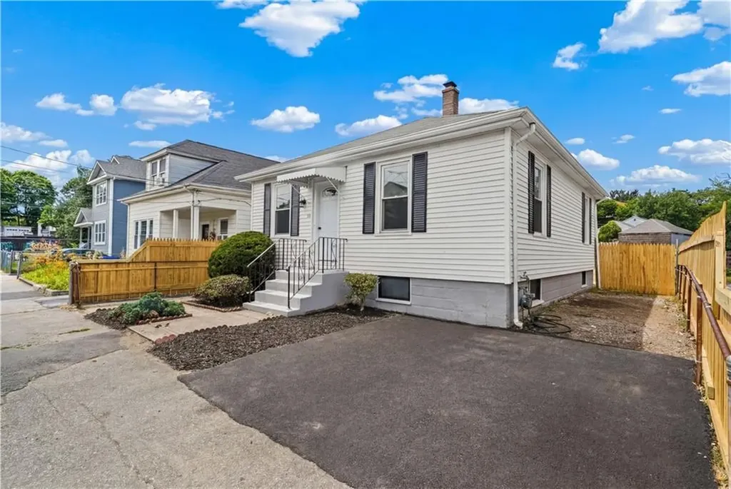 38 Mcmillen Street Providence RI 02904