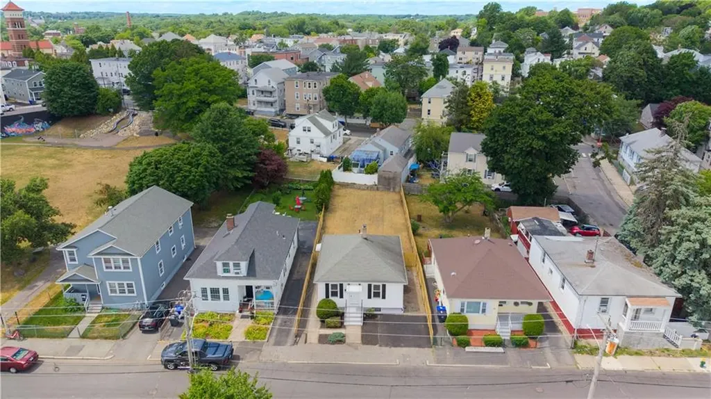 38 Mcmillen Street Providence RI 02904