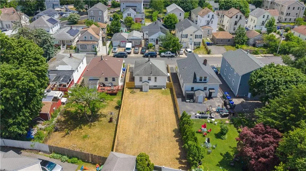 38 Mcmillen Street Providence RI 02904