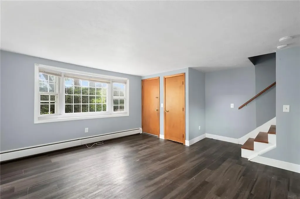 145 147 Oak Crest Drive East Providence RI 02915