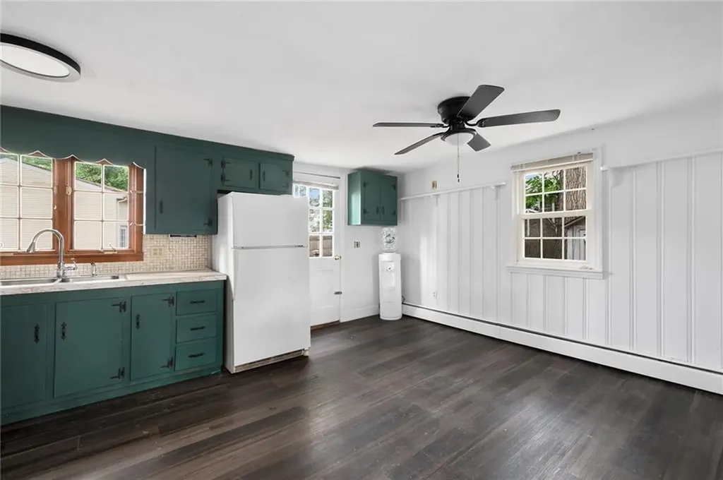 145 147 Oak Crest Drive East Providence RI 02915